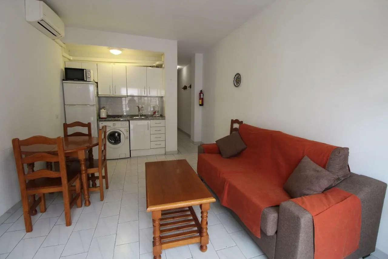 Carihuela Beach Apartment - Plaza Del Remo Torremolinos